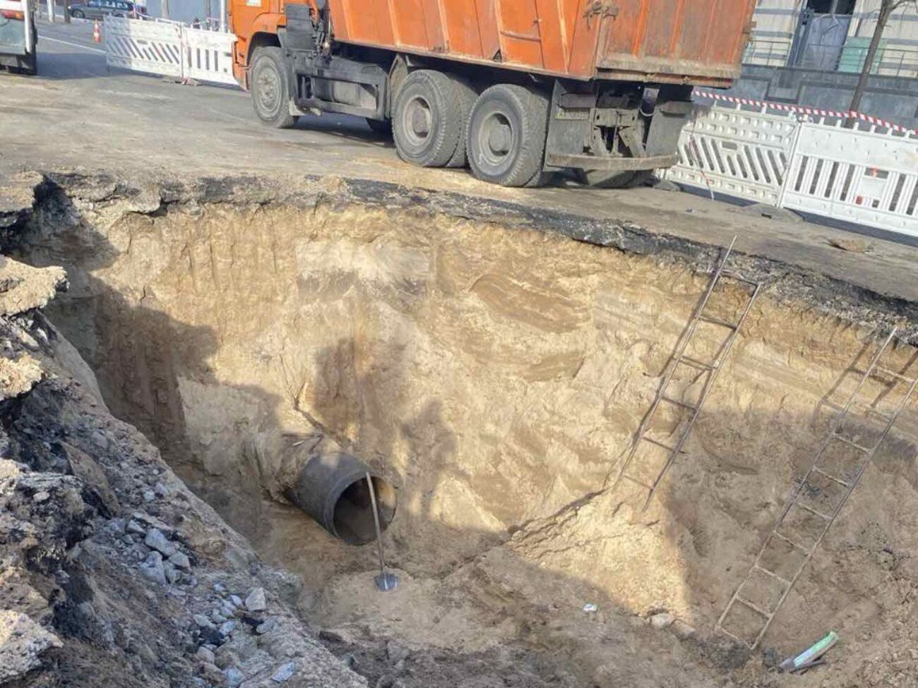 Трубы проложены глубже уровня промерзания, отметили в "Киевводоканале"