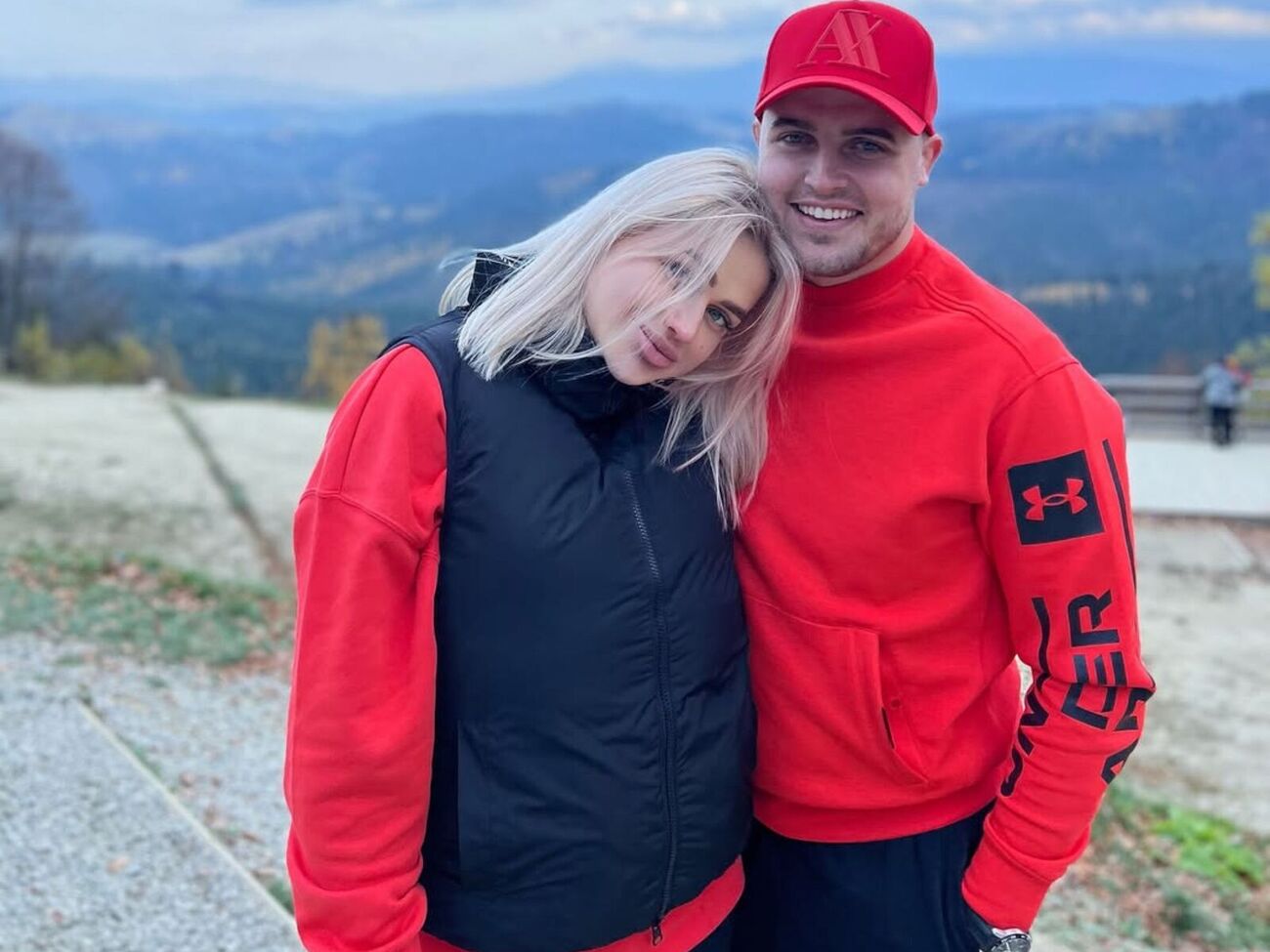 Анну Жук похоронили в Харькове. Ее муж был на церемонии прощания