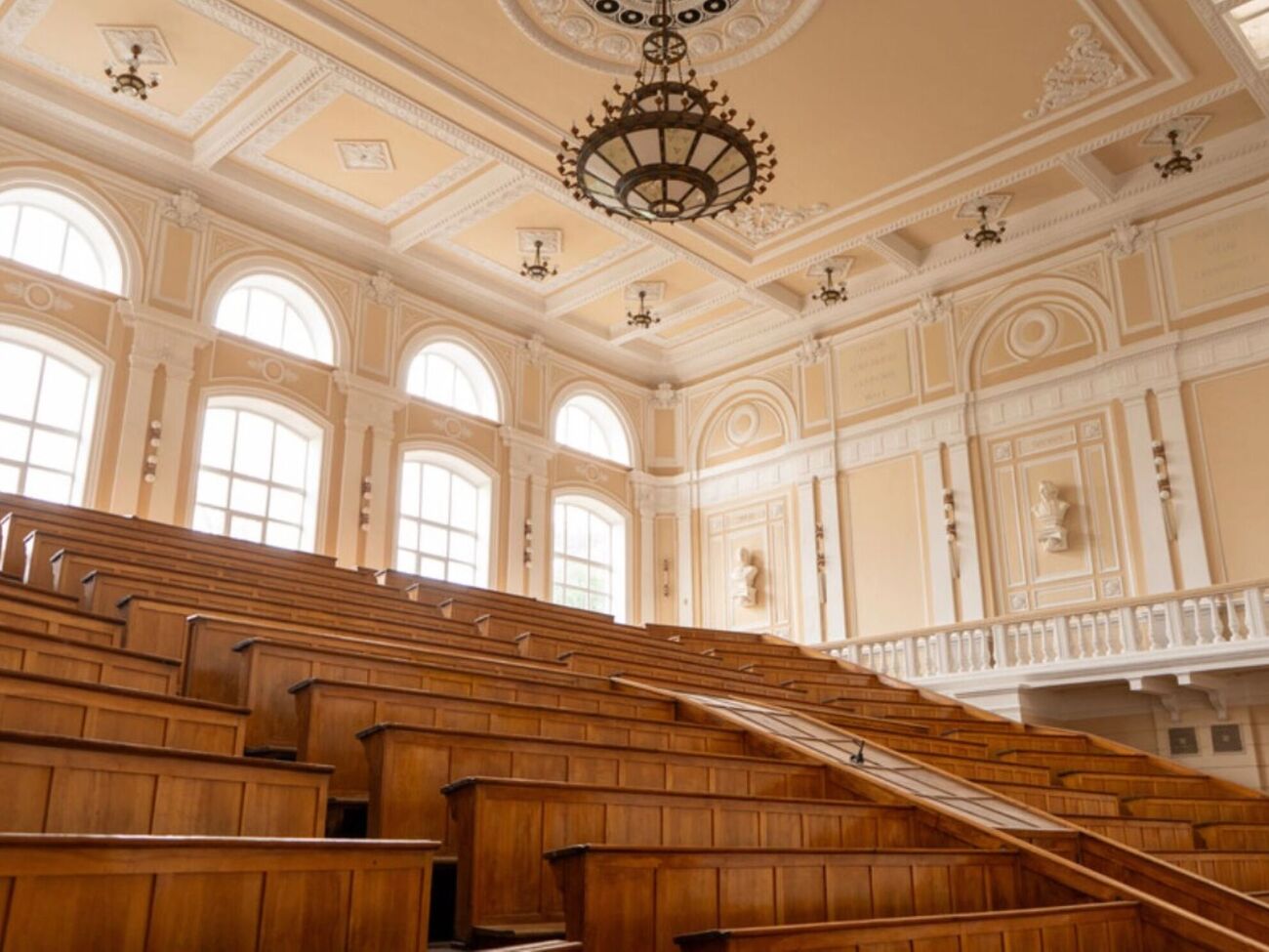 Трофименко зазначив, що остаточне рішення ухвалюватиме керівництво закладів