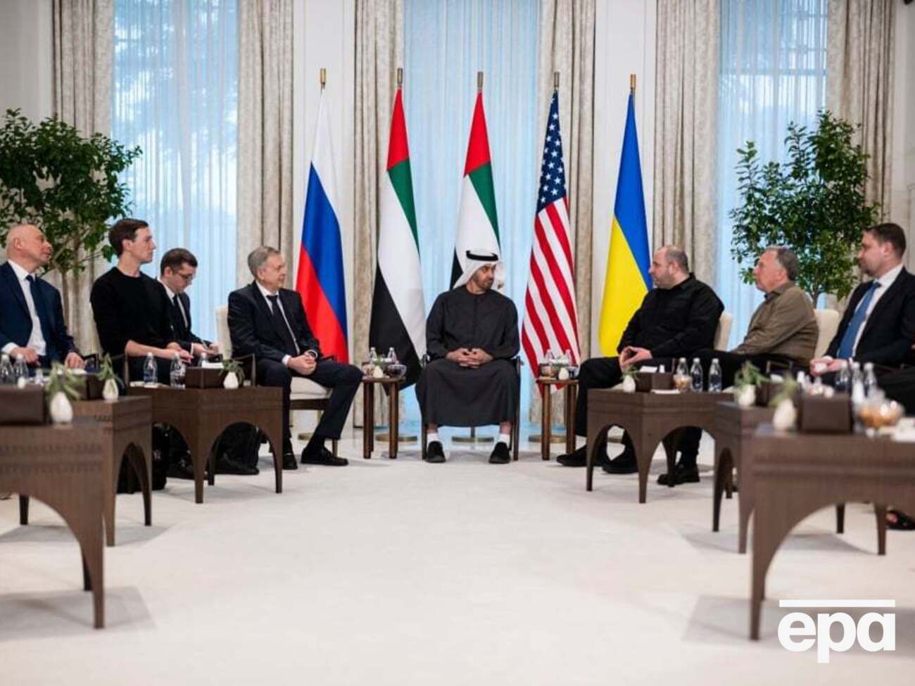 Первый раунд трехсторонних переговоров в ОАЭ прошел 23-го и 24 января