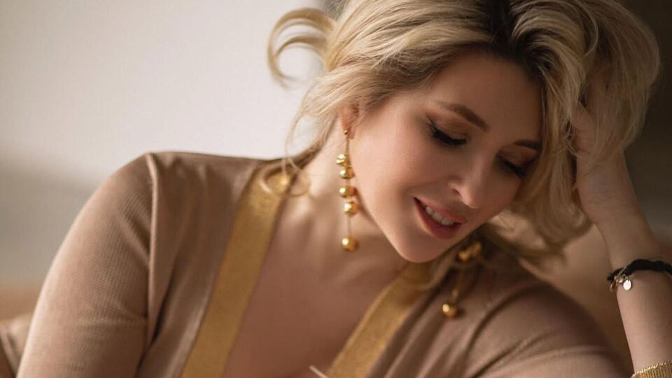 Павелецкая: Сейчас в Киеве холодно, нет света, а у нас есть свет, шампанское, кофе