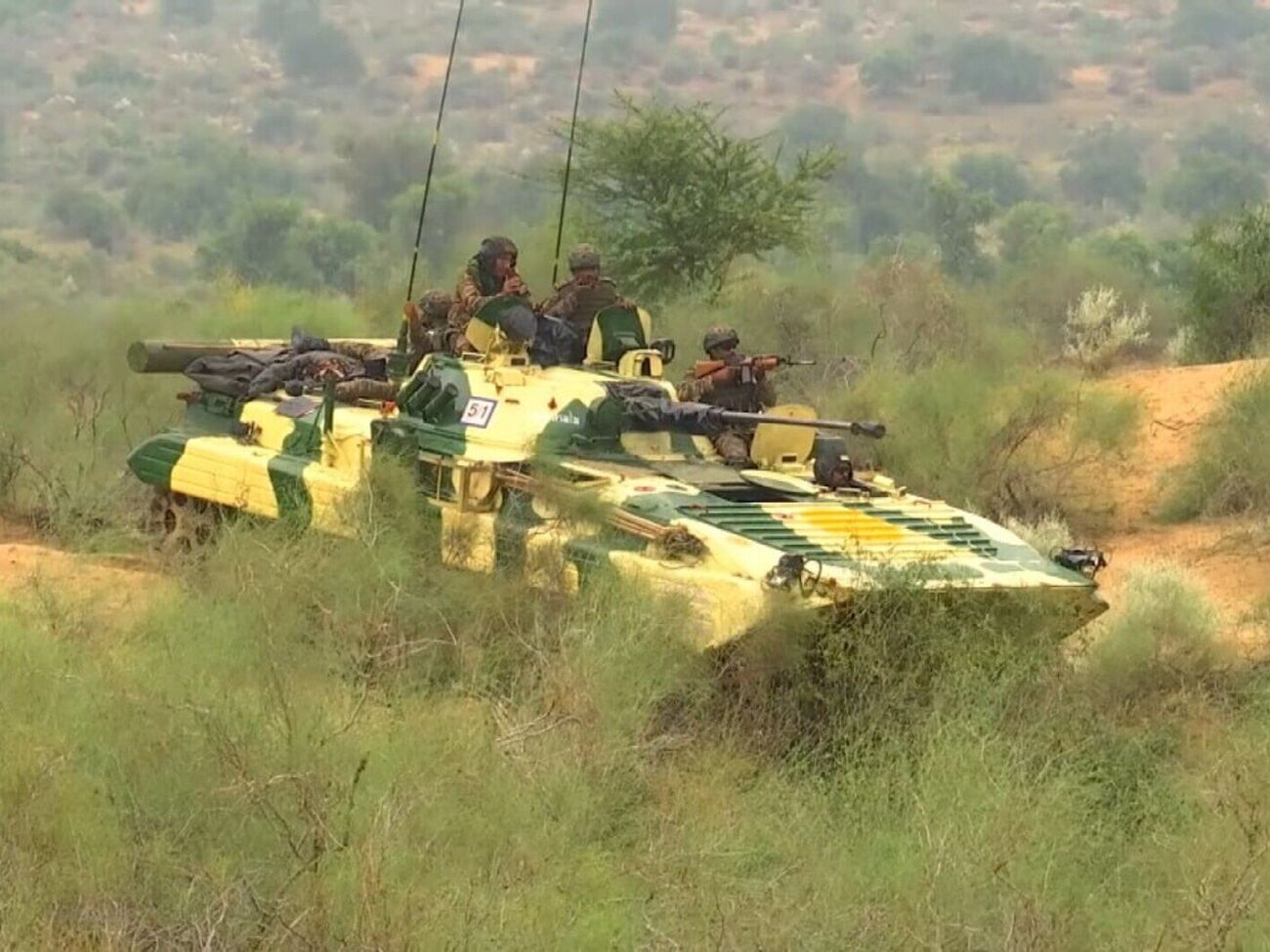 Непокірних військових РФ утримують в імпровізованих карцерах просто неба, повідомили партизани