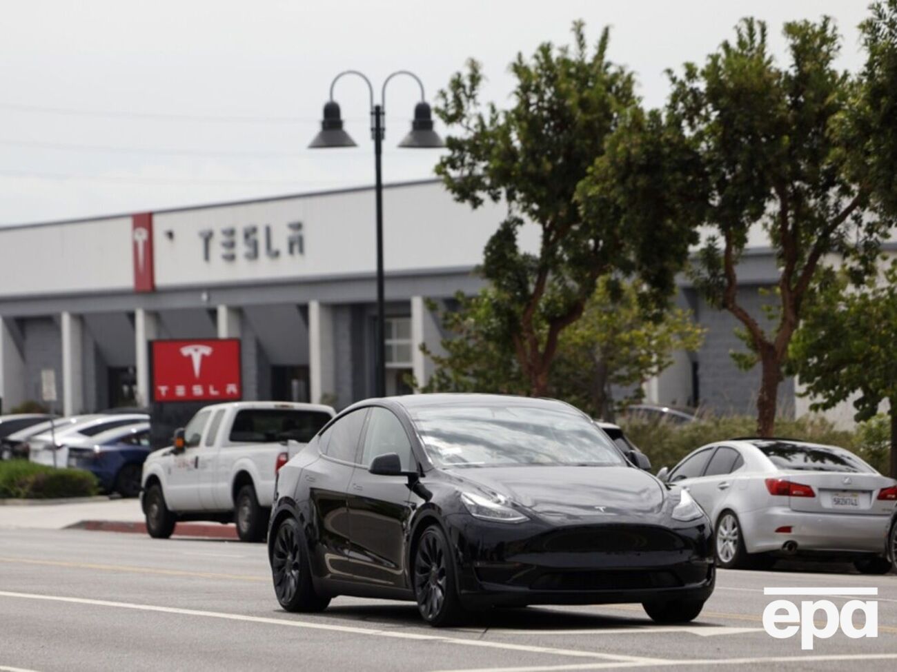 В четвертом квартале 2025 года Tesla сообщила о 16-процентном падении поставок своих электромобилей