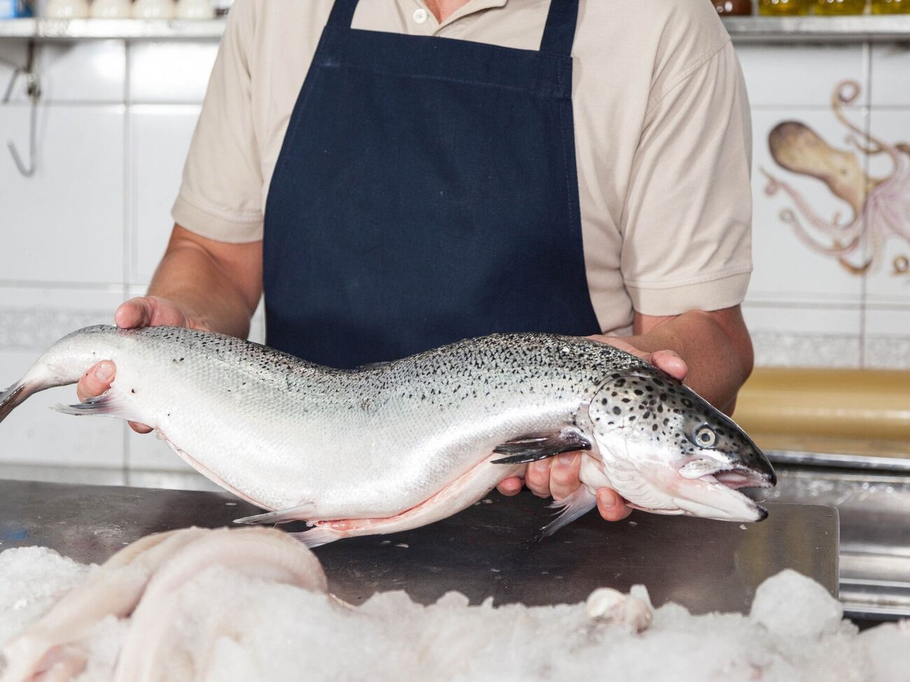 Філе лосося має бути рожевим або кораловим