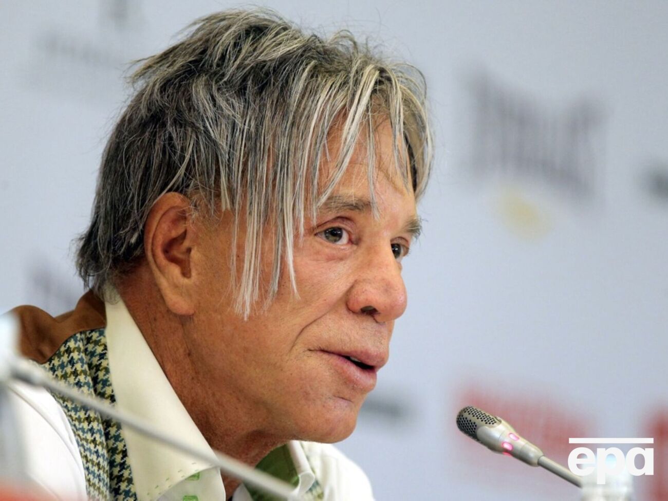 Рурк хотів, щоб його поховали в Україні