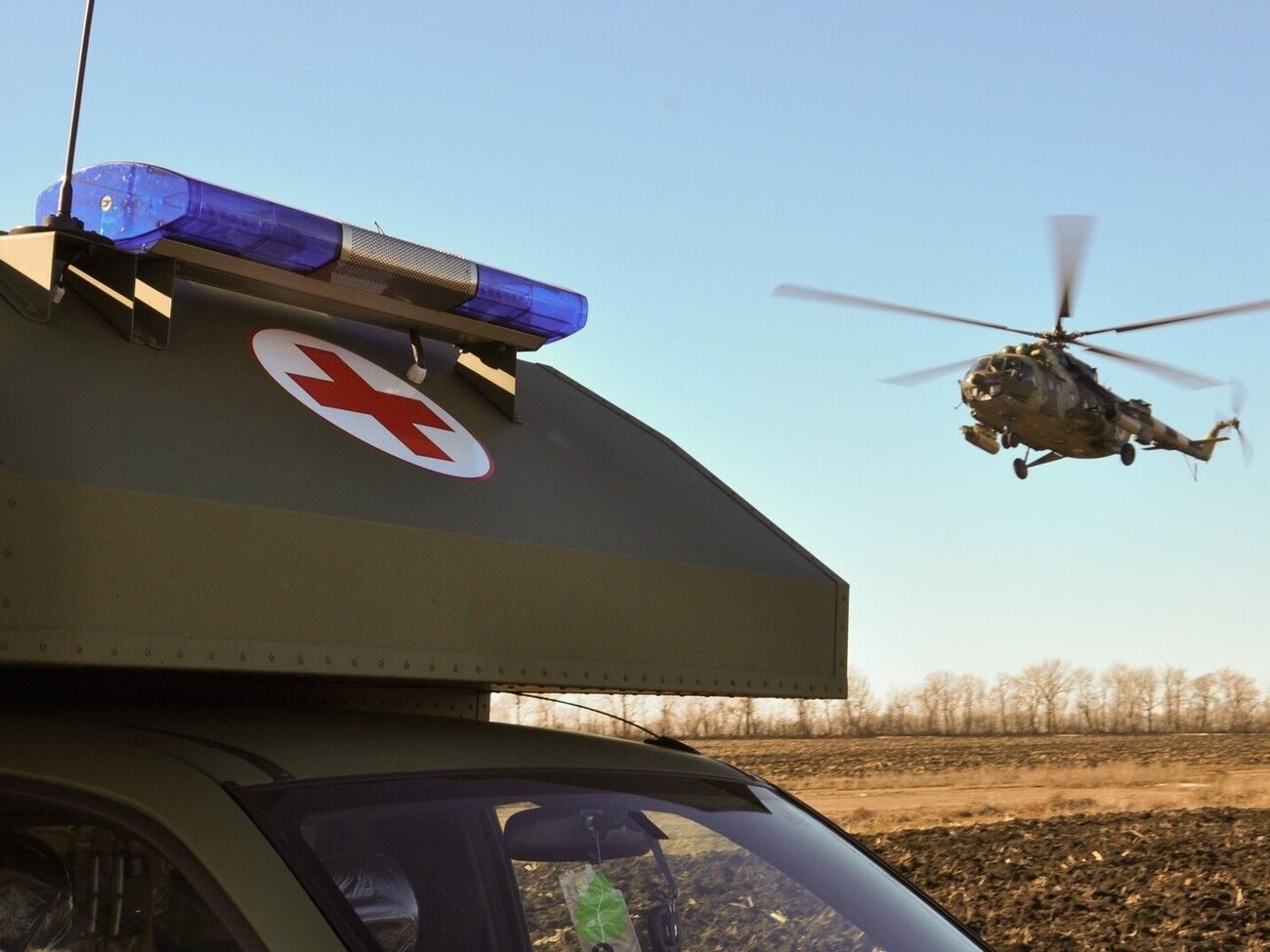 Сырский пообщался с военными медиками