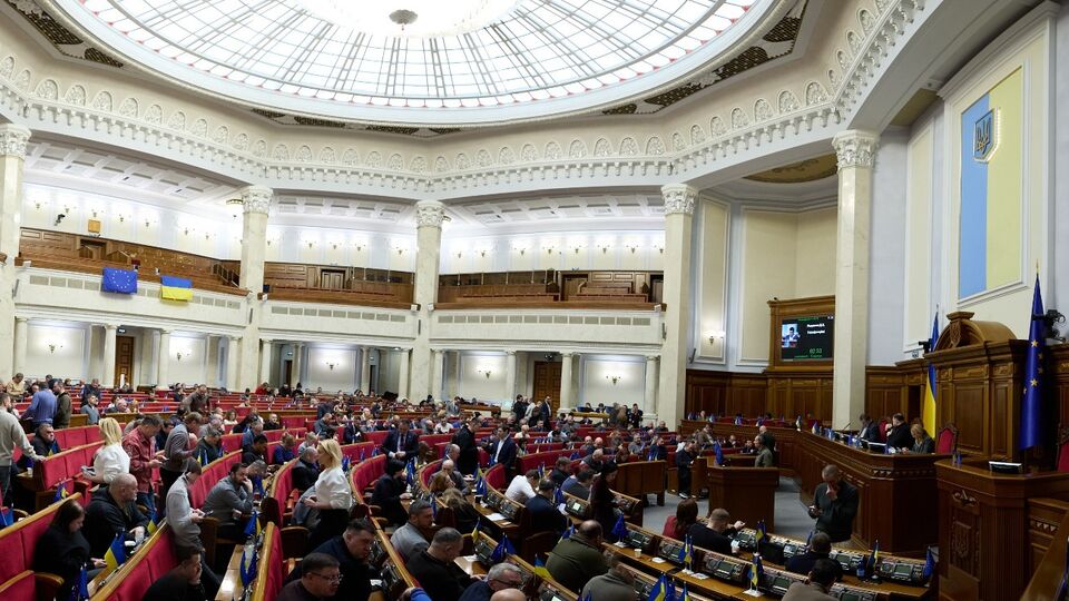 Полномочия нардепа Карабута приобретет с момента принесения присяги в Раде