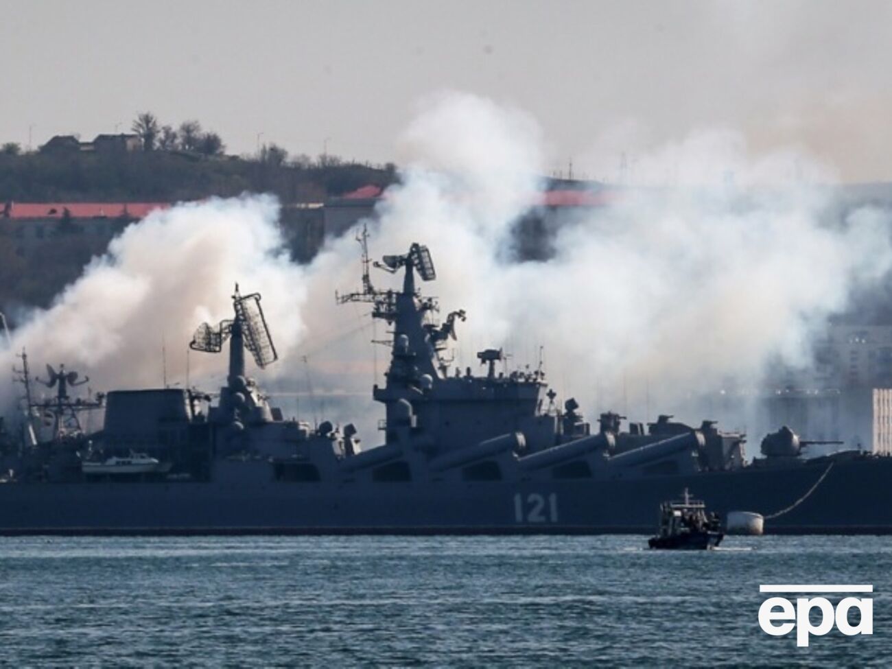 Согласно российским официальным реестрам, восемь человек, которые погибли на крейсере "Москва", формально не объявлены умершими