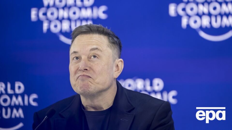 Маск публічно відповів міністру оборони України