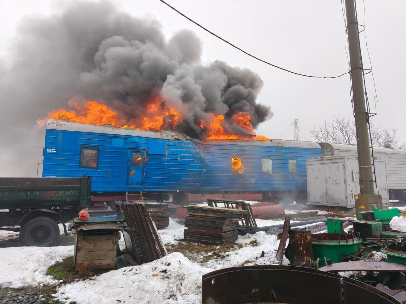За последние сутки враг нанес семь ударов БПЛА по объектам железной дороги в Синельниково, рассказали в правительстве Украины