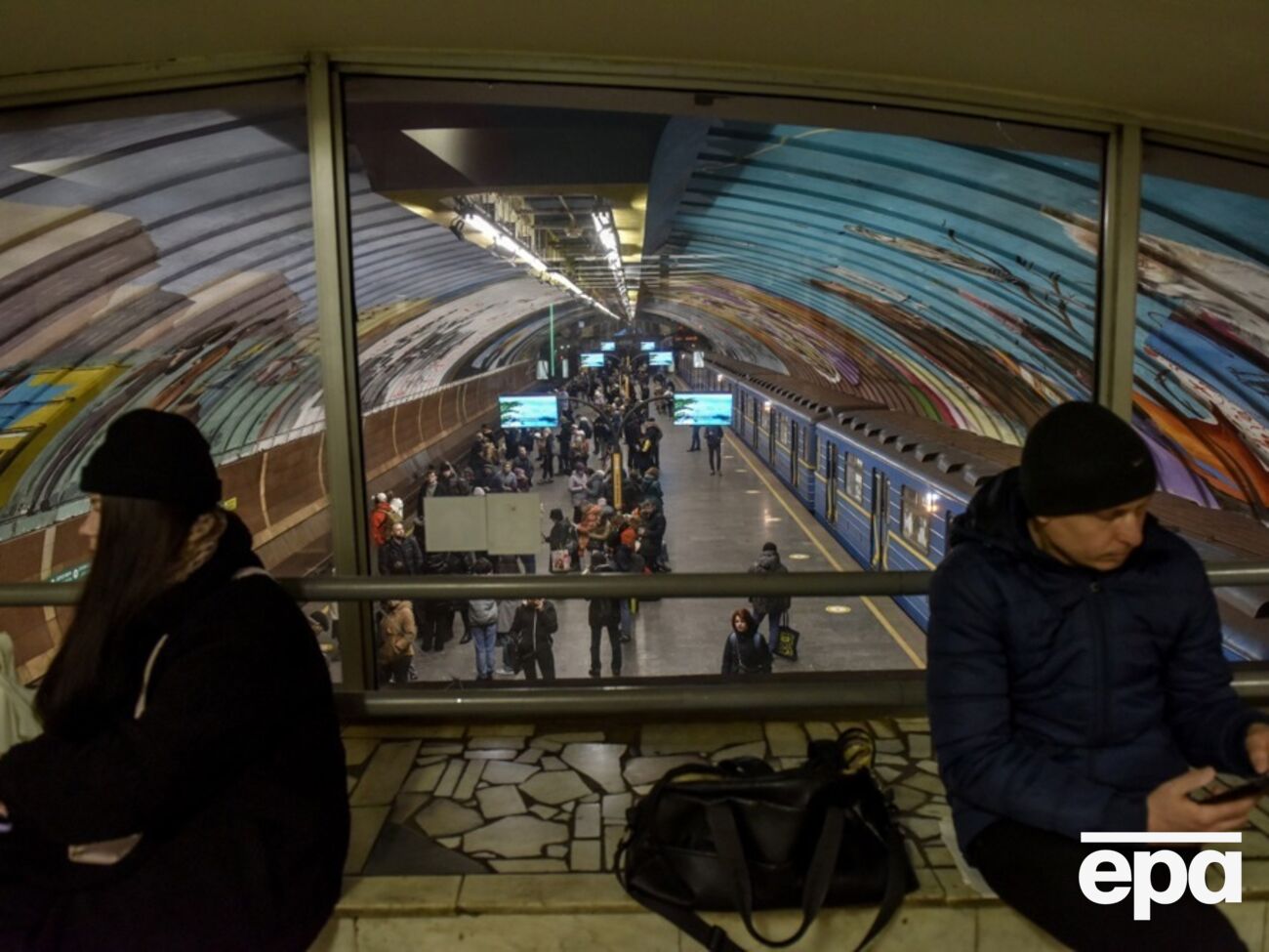 Станції працюють як укриття