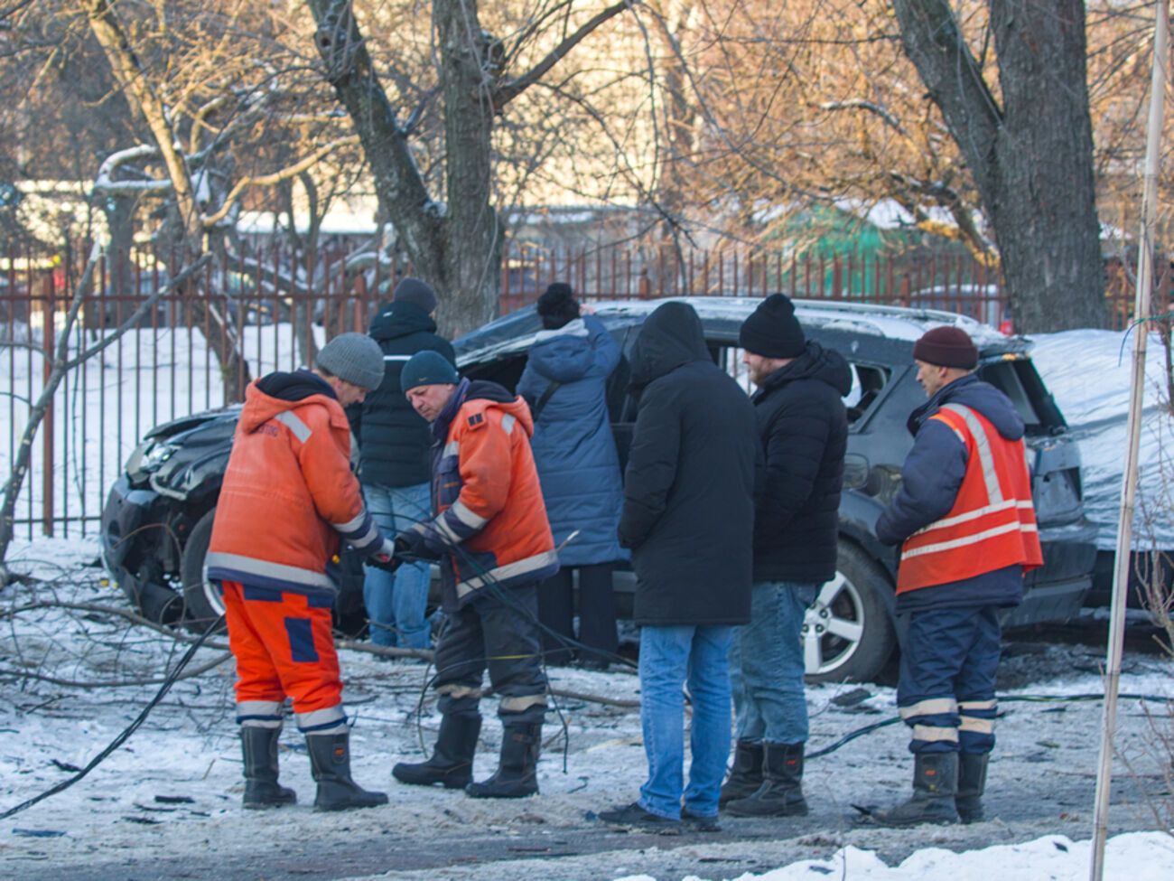 Працівники ДТЕК і далі ведуть ремонтні роботи