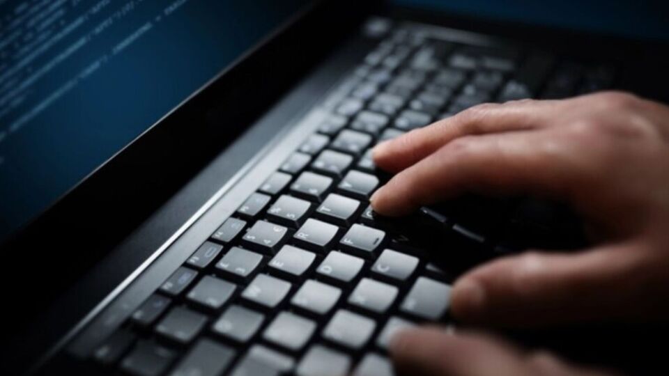 В отчете CERT говорится, что за атаками может стоять, в частности, команда хакеров под псевдонимами Berserk Bear и Dragonfly