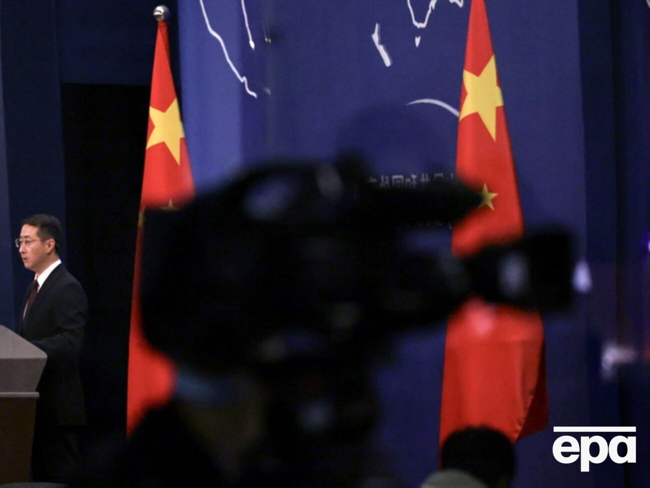 У МЗС КНР закликали США гарантувати особисту безпеку Мадуро