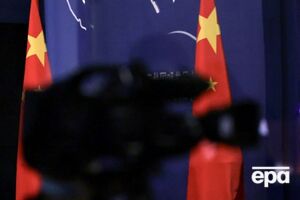 В МИД КНР призвали США обеспечить личную безопасность Мадуро