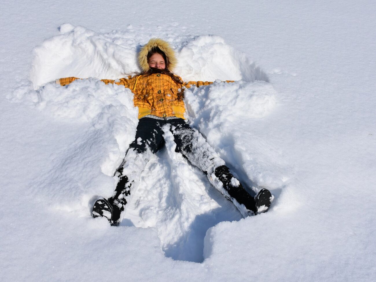 Лайфхакер посоветовал использовать для утепления ног пакеты из-под сока или молока