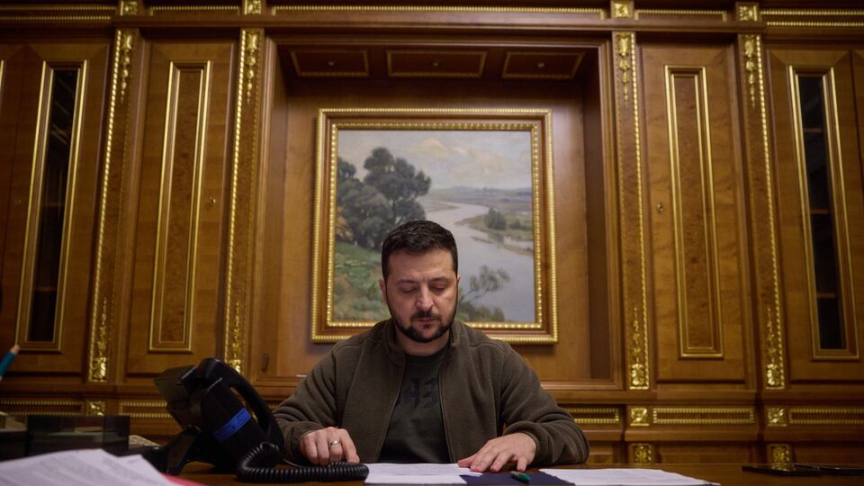 Зеленский подписал указ о введении в действие решения СНБО по применению санкций против ВПК РФ