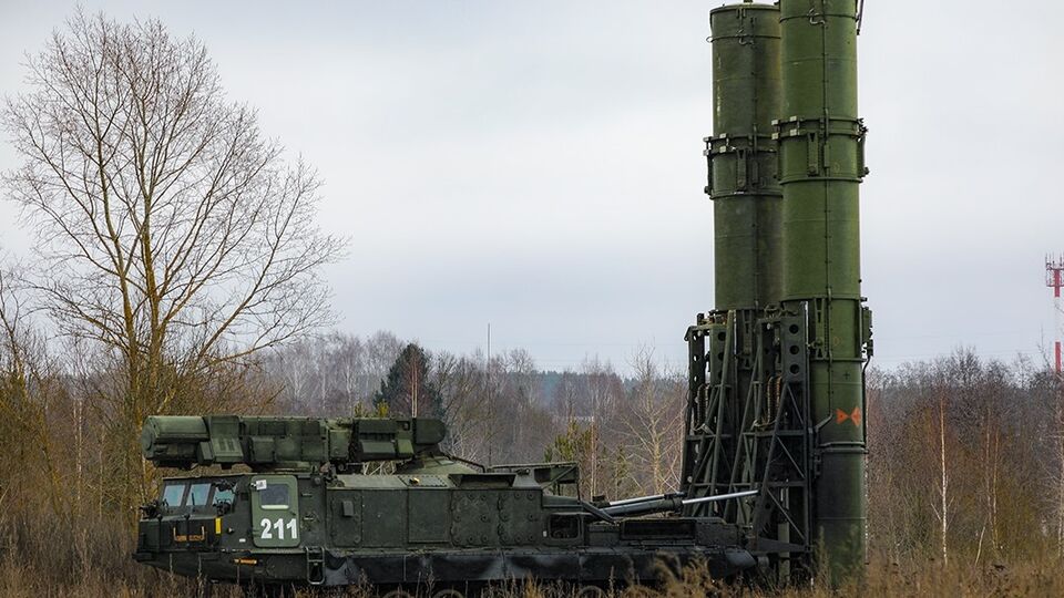 РФ доправила Венесуелі два дивізіони ЗРК С-300ВМ, повідомили ЗМІ