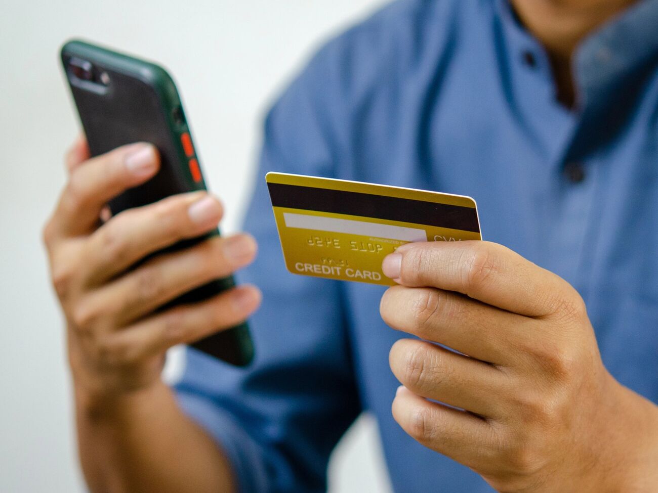 Шахраї видають себе за поштові сервіси