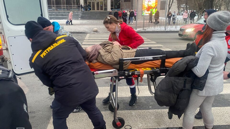 Водолази виявили потерпілих приблизно за 100 м від берега