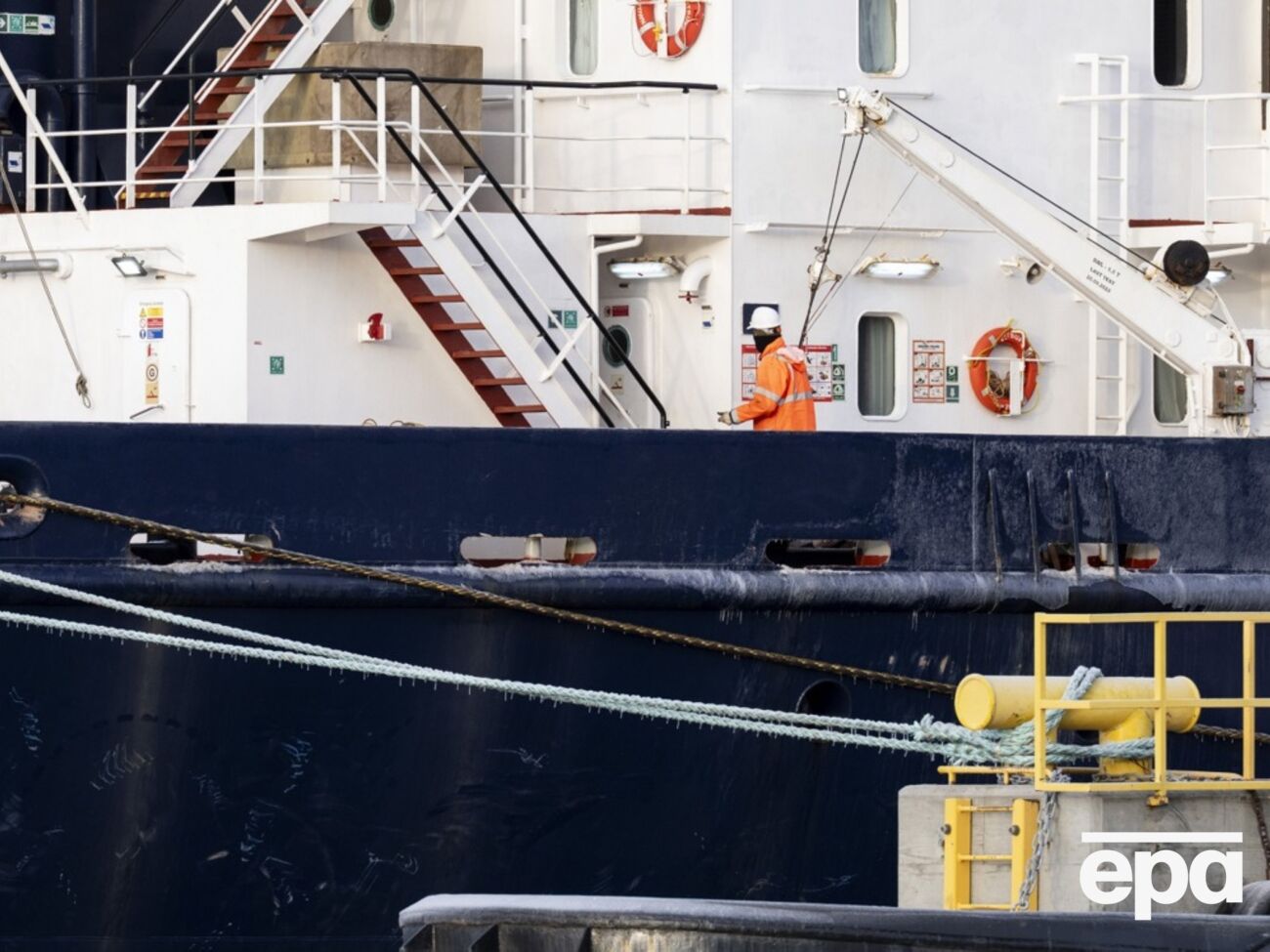Екіпаж судна нараховує 14 осіб із різних країн