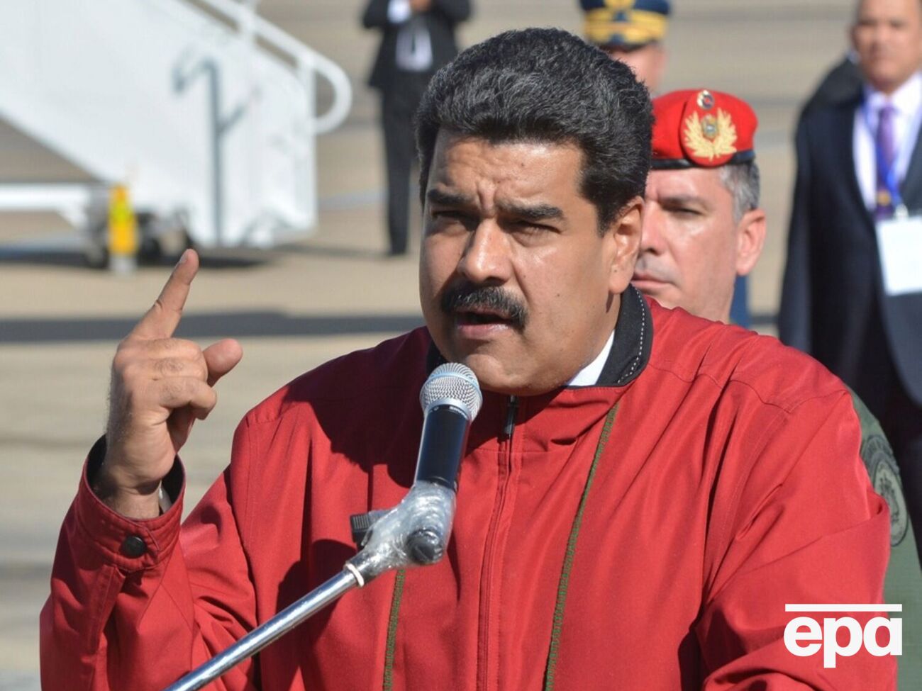 СМИ: В соцсетях предполагают, что ставки могли сделать на основе инсайдерской информации