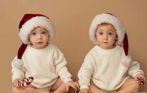 У грудні 2025 року дівчаткам виповнився рік