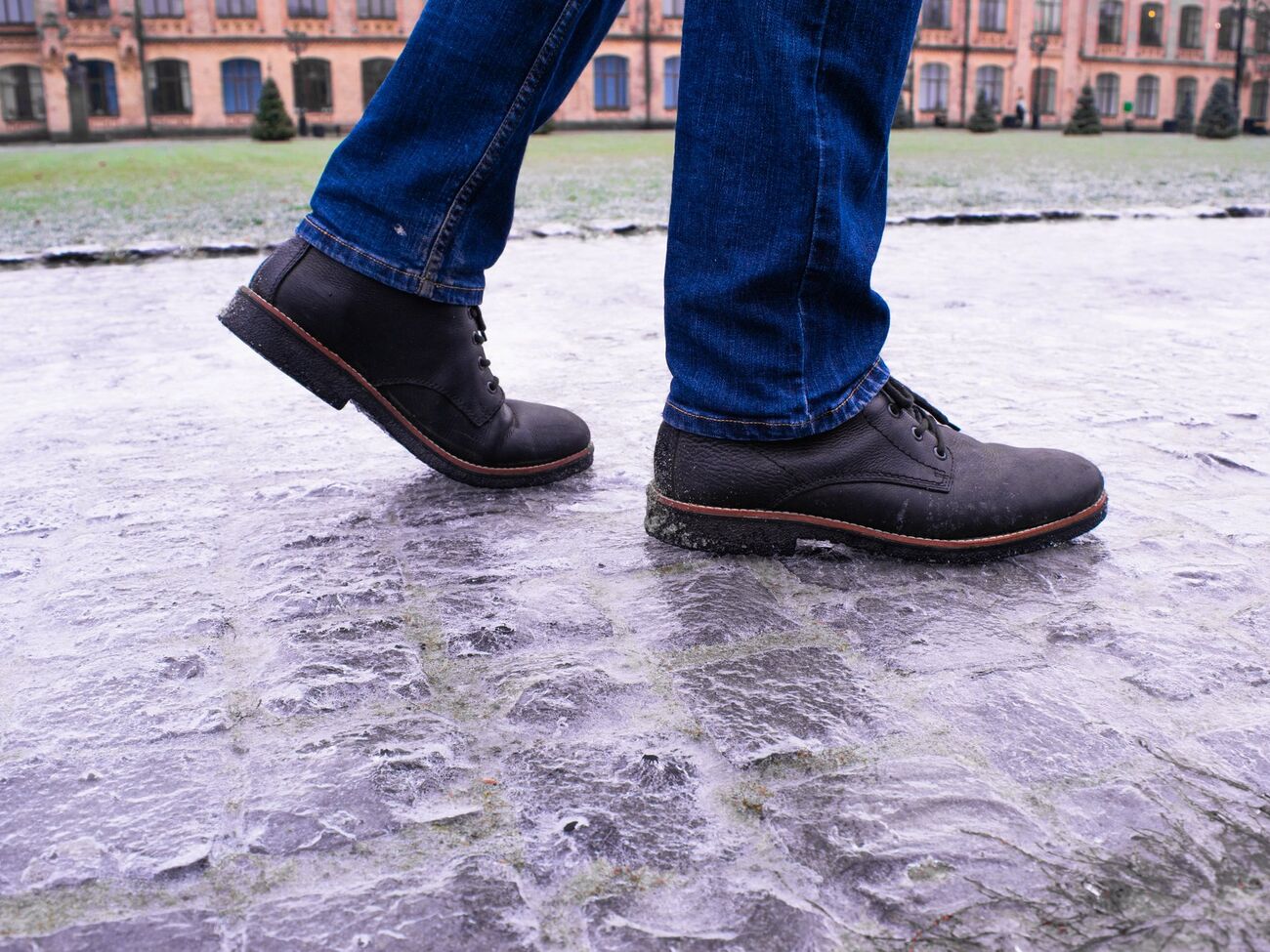 Нужно сделать подошву более шероховатой