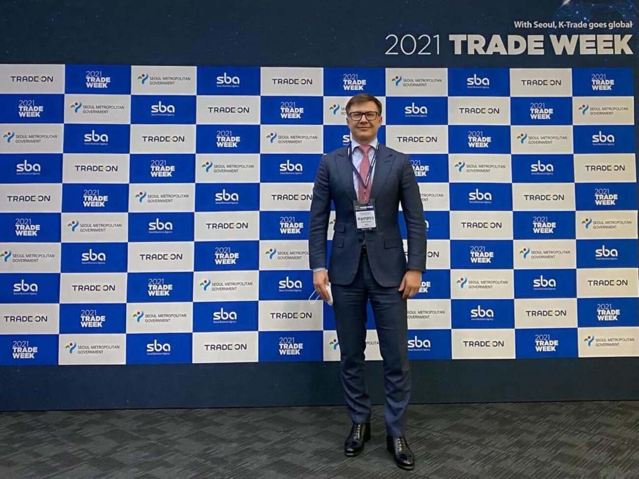 По данным СМИ, Демчак уехал из Украины еще в апреле 2023 года