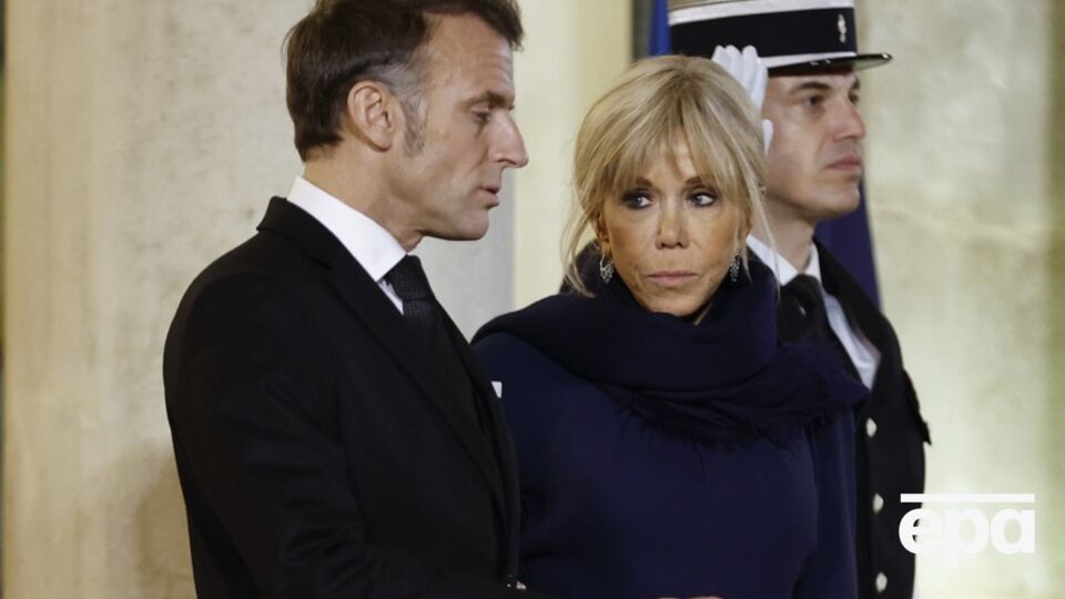 Обвиняемых признали виновными в публикации комментариев с ложными утверждениями по поводу пола Бриджит Макрон