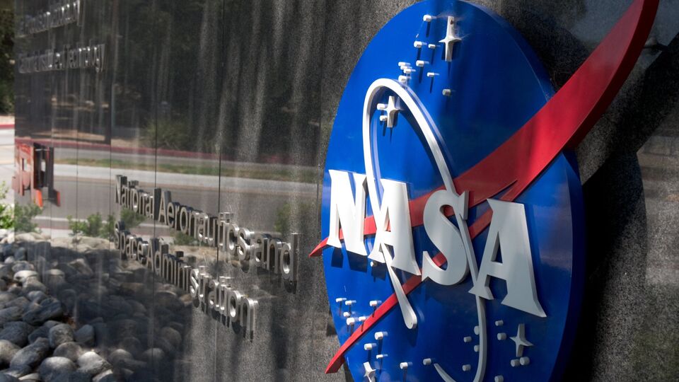 NASA закрывает большинство своих библиотек