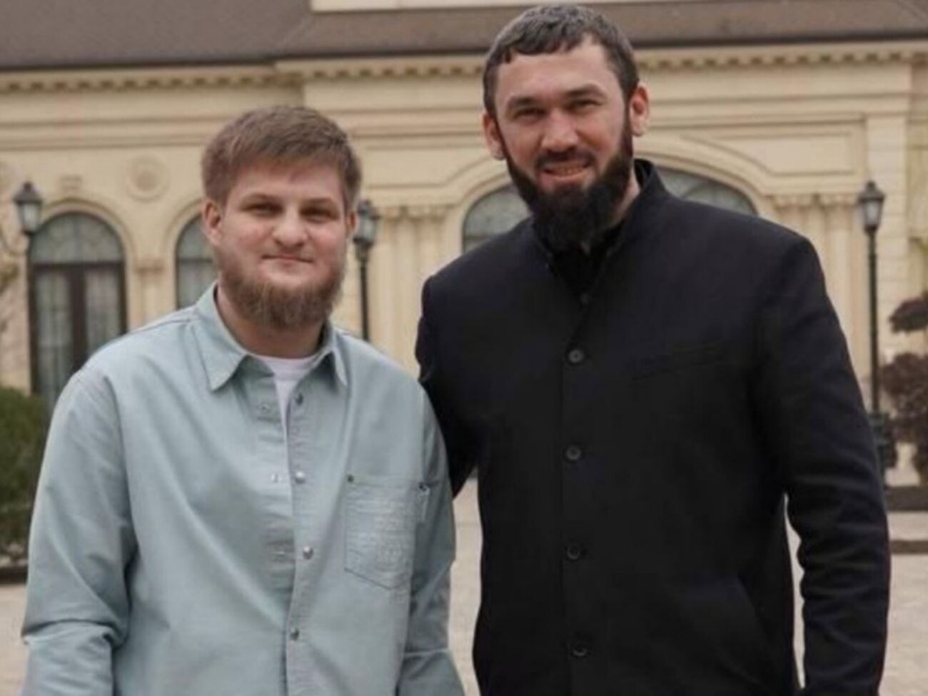 Подання щодо Ахмата Кадирова (на фото зліва) нібито надійшло від Даудова