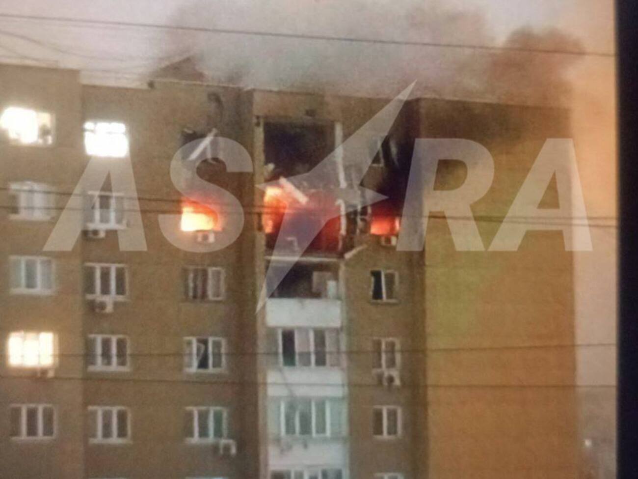 Части БПЛА попали в жилую высотку