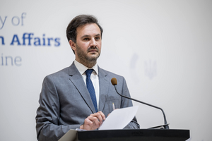 Российские "источники" чрезмерно волнуются, высказывая мнения о "зонах влияния", заявил Тихий