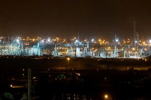 НПЗ в Джамнагаре не получал российскую нефть в течение прошедших трех недель
