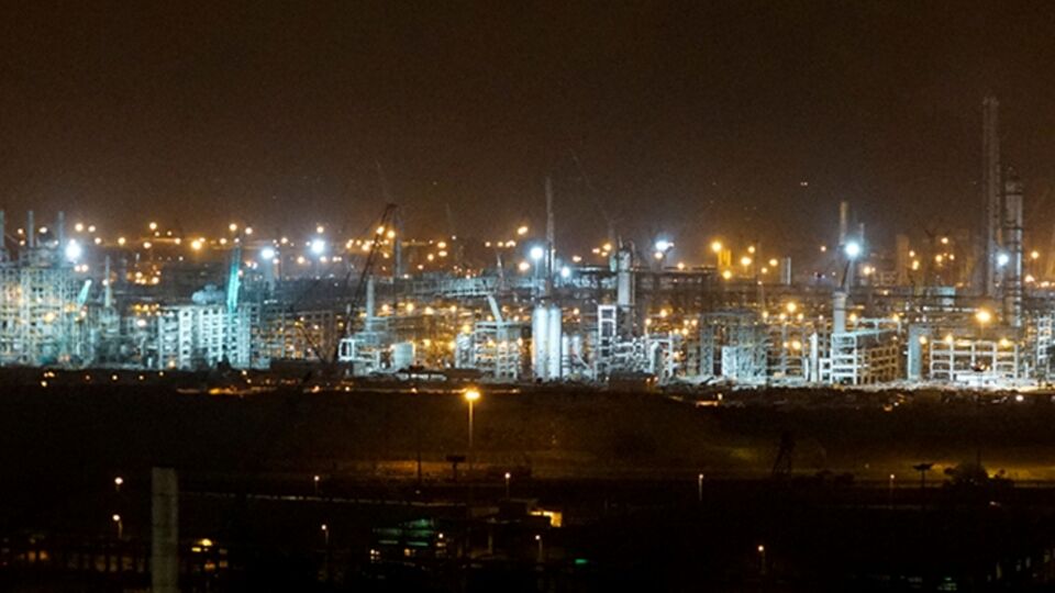 НПЗ в Джамнагаре не получал российскую нефть в течение прошедших трех недель