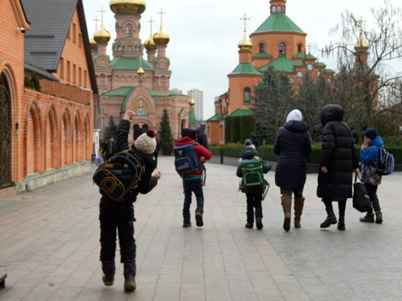 У підпільній школі навчається приблизно 60 дітей