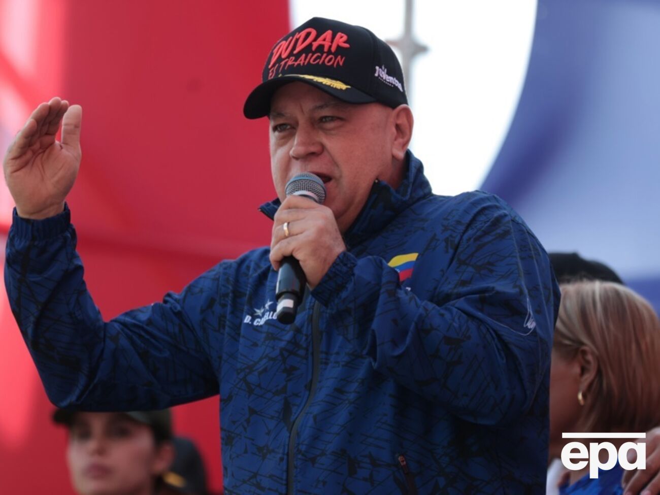 Американские чиновники обеспокоены тем, что глава МВД Венесуэлы может саботировать работу исполняющей обязанности президента страны