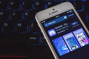 По данным Bloomberg, геймеры были завербованы через приложение Discord