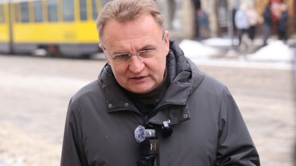 За словами Садового, представники міст, у яких відбулися схожі вимкнення, бояться, що "проти них почнуть ті чи інші дії"