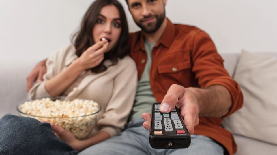 В Украине запрещена трансляция фильмов, популяризирующих органы страны-агрессора