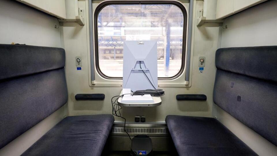 "Укрзалізниця" советует в случае потери вещей обращаться к сотрудникам на вокзале или оставлять сообщение в приложении