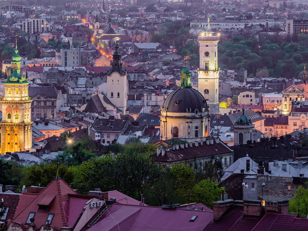 Частину лікарень й електротранспорт Львова 7 січня було знеструмлено