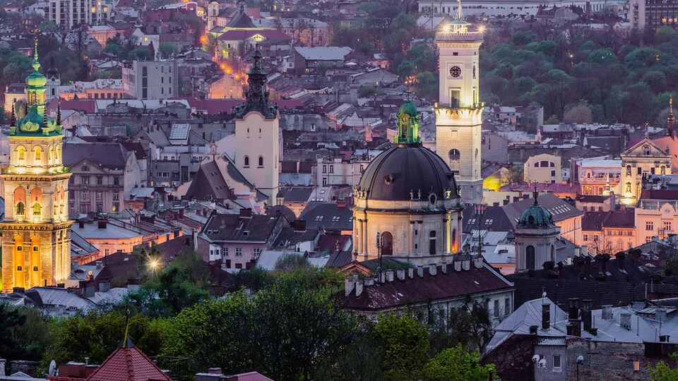 Частину лікарень й електротранспорт Львова 7 січня було знеструмлено