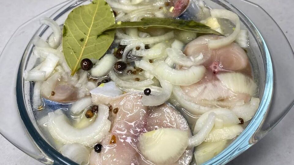 Рыбу нужно мариновать 12 часов