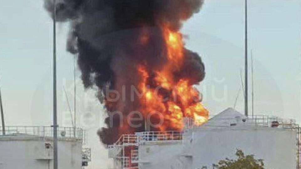 В Генштабе ВСУ сообщили о поражении эшелона с ГСМ на наливной эстакаде нефтебазы "Гвардейское" в Крыму