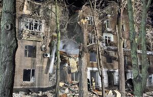 Унаслідок атаки РФ у Кривому Розі пошкоджено 29 багатоповерхових будинків, із них 10 – дуже серйозно, розповів Вілкул