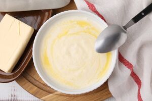 Кашу в конце нужно посолить и посахарить