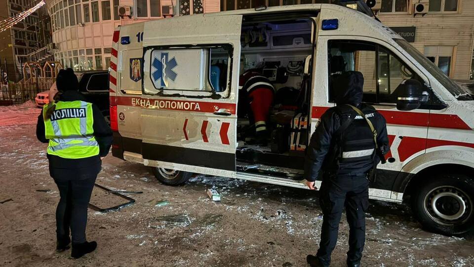 Армія РФ ударила по медиках, які надавали допомогу постраждалим у Києві