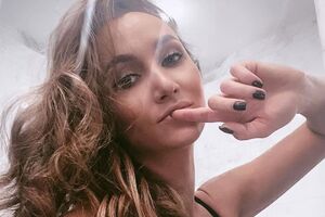 Різатдінова говорила, що їй пропонували мільйони доларів за те, щоб вона стала ескортницею